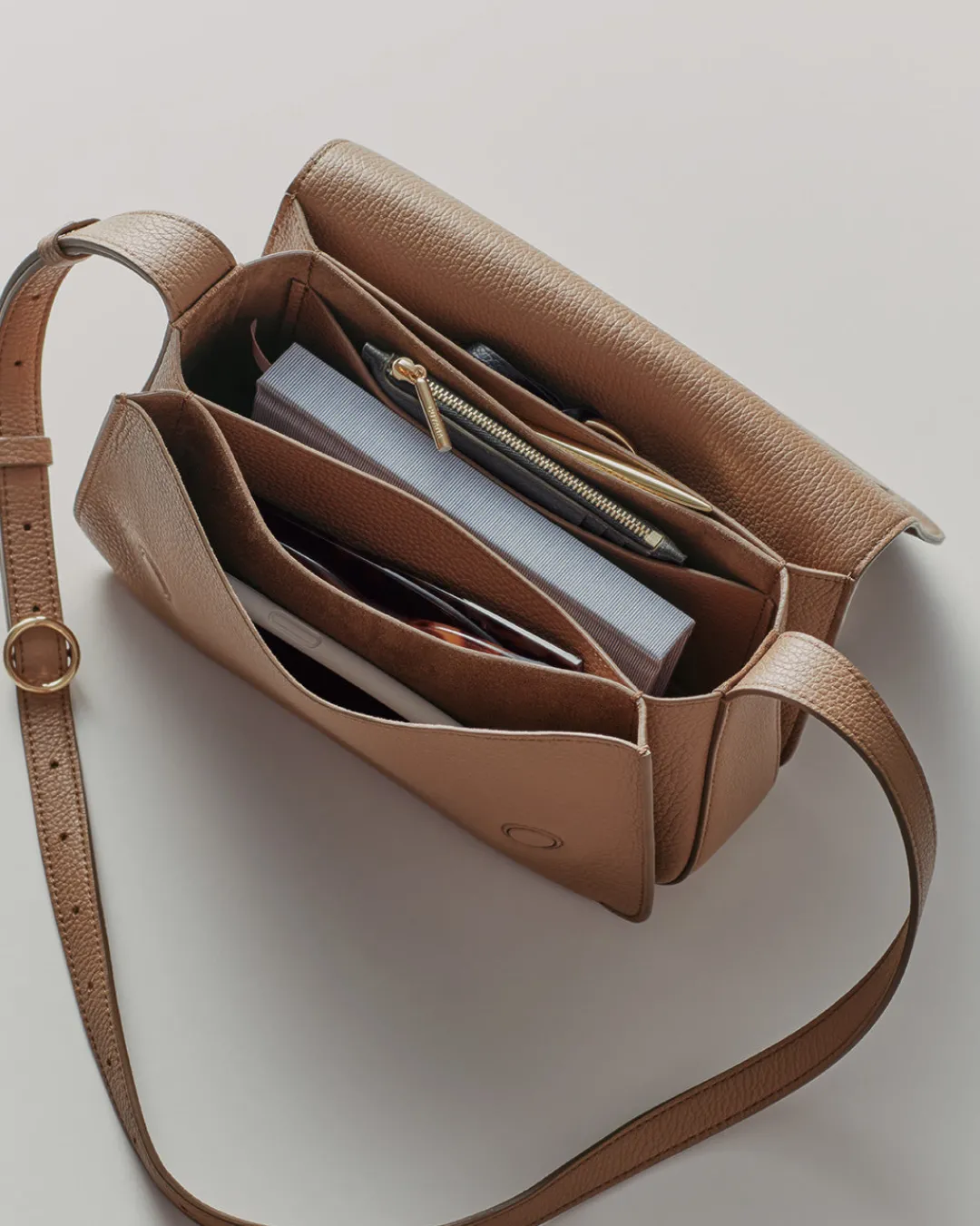 New Cuyana Concertina Shoulder Bag Cappuccino