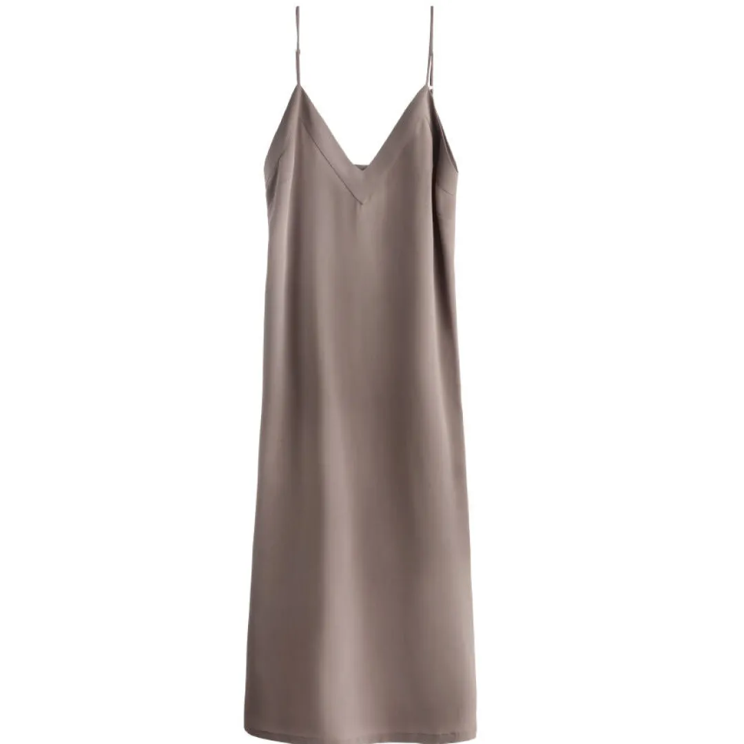 Store Cuyana Silk Slip Dress Mushroom